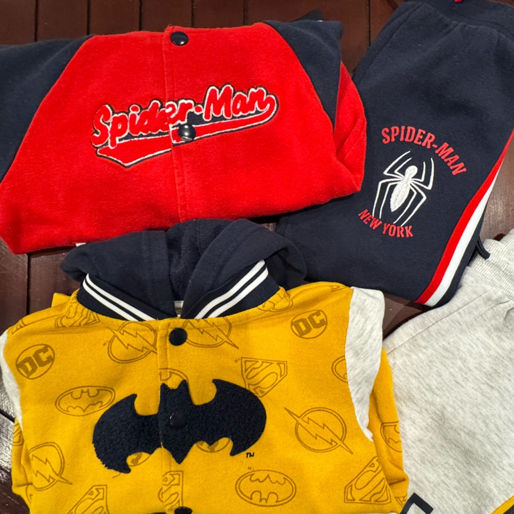 Boy justice league 2 sets of Sweat Hoodie outfits. Size 5T